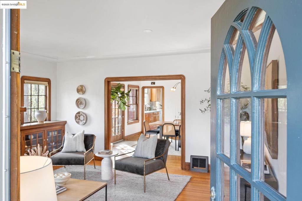 MONTEREY MARKET - Residential