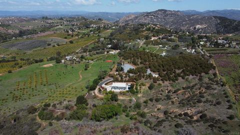 9431 W Lilac Rd Escondido CA 92026