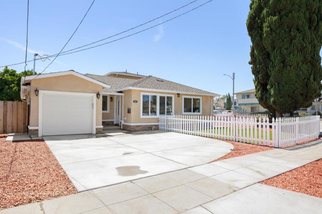 552 Borregas Avenue, Sunnyvale CA 94085