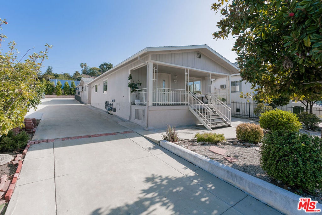 6190 Mesa Avenue