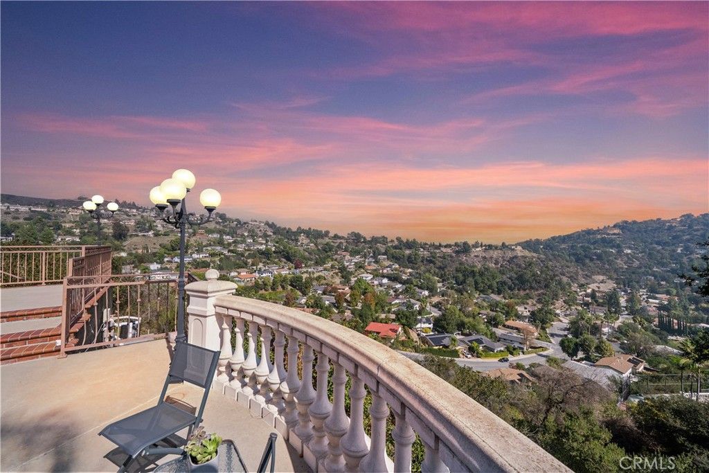 Photo of 1934 Erin Way Way, Glendale, CA 91206 (MLS # SR25245165)