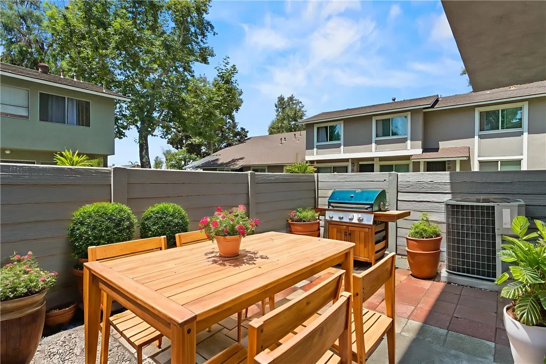 Anaheim, California 92807, United States, 3 Bedrooms Bedrooms, ,2 BathroomsBathrooms,Residential,Active,189427