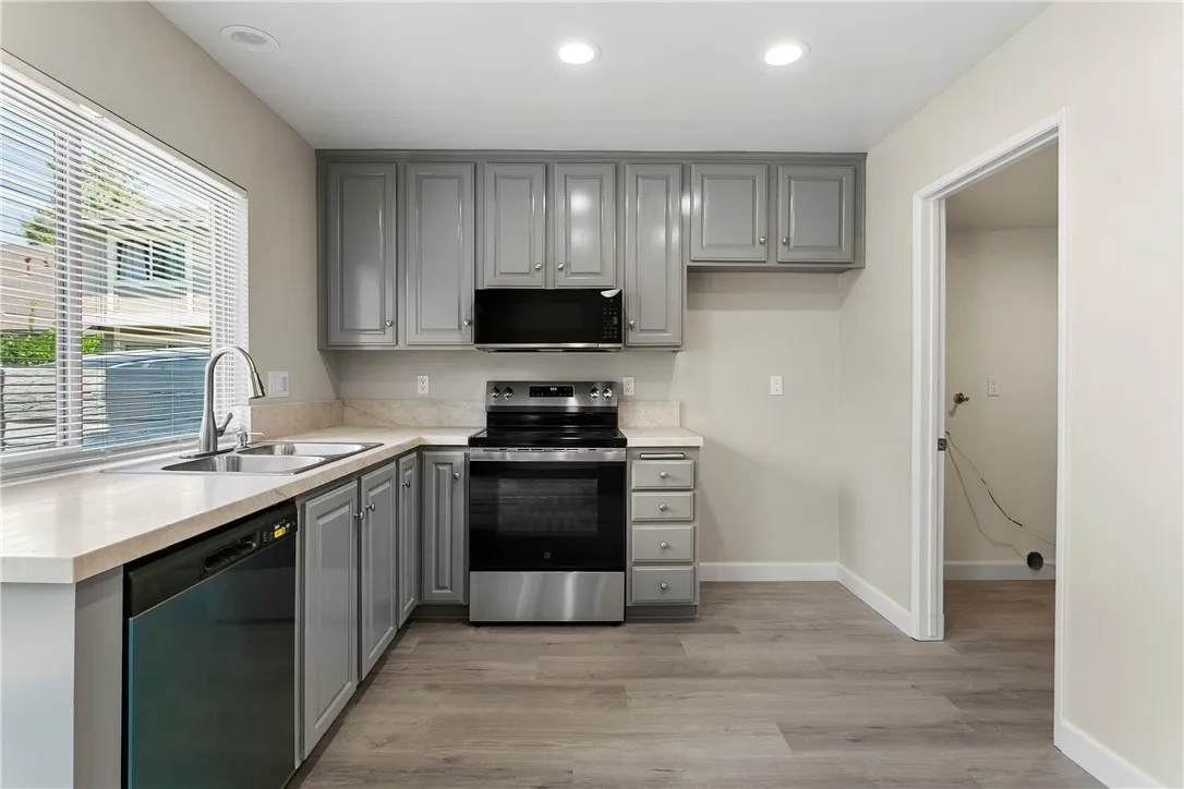 Anaheim, California 92807, United States, 3 Bedrooms Bedrooms, ,2 BathroomsBathrooms,Residential,Active,189427