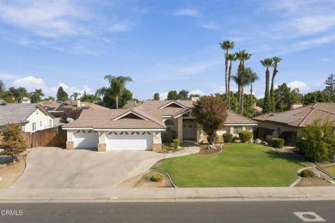 Photo of 14608 Orchard Crest Avenue, Bakersfield, CA 93314 (MLS # V1-38850)
