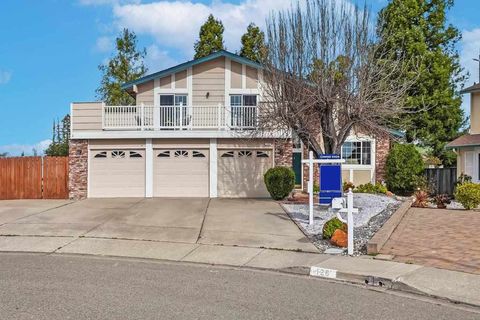Photo of 126 126 Pebble Pl Pl, San Ramon, CA 94583 (MLS # 41124335)