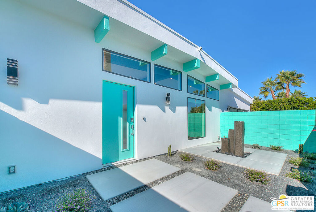 2653 N Kitty Hawk Drive