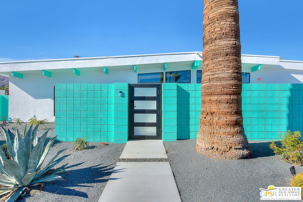 2653 N Kitty Hawk Drive