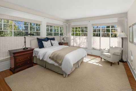 Tiny photo for 2124 Sunset Blvd Blvd, San Diego, CA 92103 (MLS # 260005365SD)