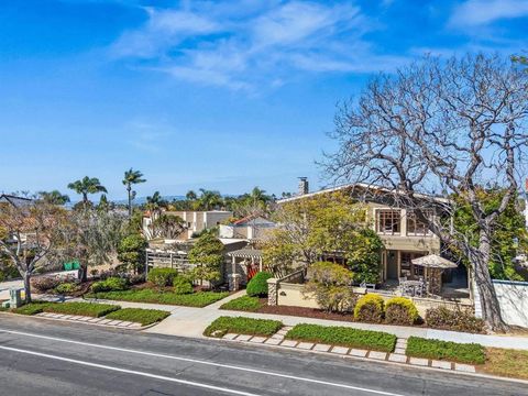 Tiny photo for 2124 Sunset Blvd Blvd, San Diego, CA 92103 (MLS # 260005365SD)