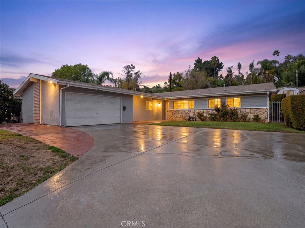 901 Val Vista