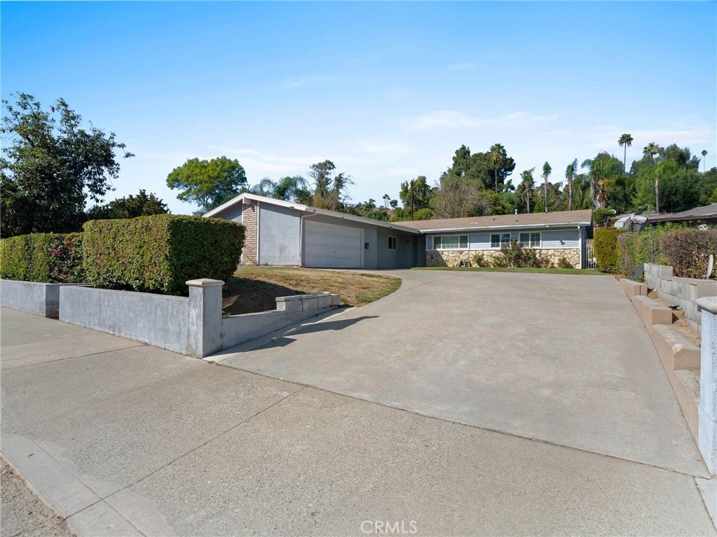 901 Val Vista