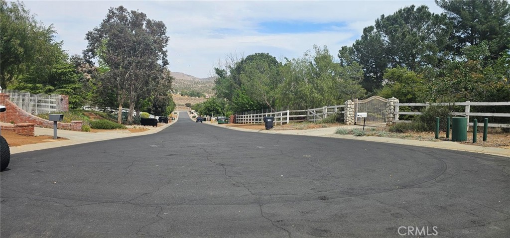 Custom Acton (CACTO) - Land