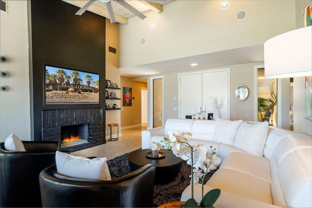 Indian Wells C.C. - Residential