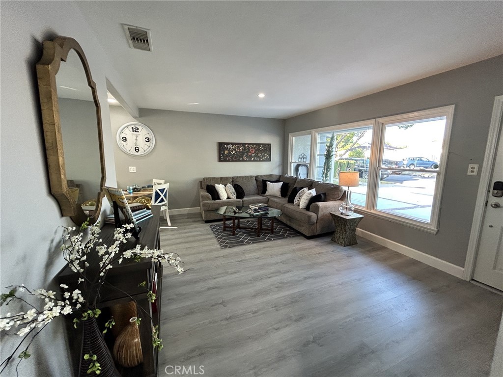 14033 Sylvanwood Avenue