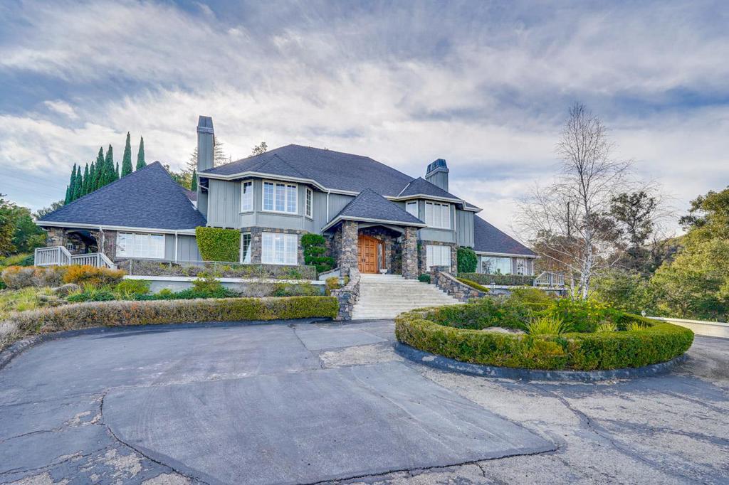 21697 Rainbow Drive, Cupertino CA 95014