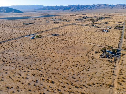 Photo of 5 Sunflower Road, Joshua Tree, CA 92252 (MLS # JT26004338)