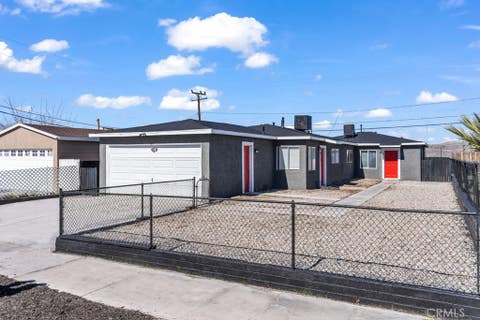 Photo of 813 E Fredricks Street, Barstow, CA 92311 (MLS # TR26164328)