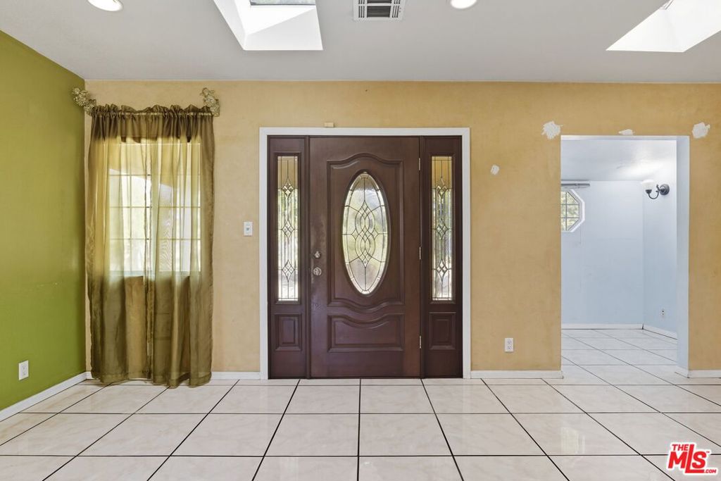 9509 Hildreth Avenue