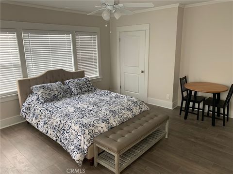 Photo of 410 N Rose Place, Long Beach, CA 90802 (MLS # PW26063376)