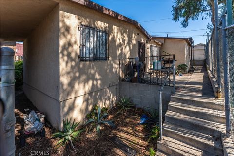 Photo of 11242 S Budlong Ave, Los Angeles, CA 90044 (MLS # CV25243297)