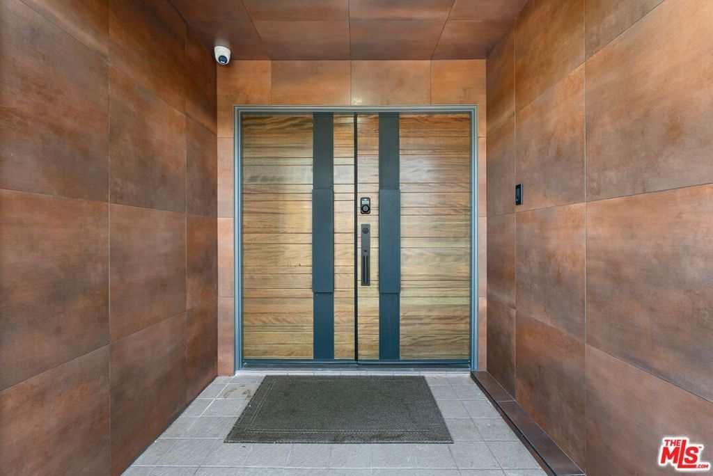 Photo of 3539 Alana Drive, Sherman Oaks, CA 91403 (MLS # 26729783)