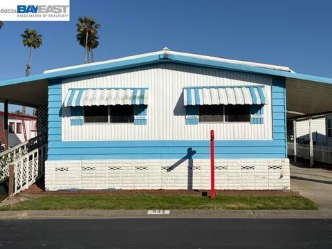 Photo of 543 Cumana Circlle CIR, Union City, CA 94587 (MLS # 41133824)