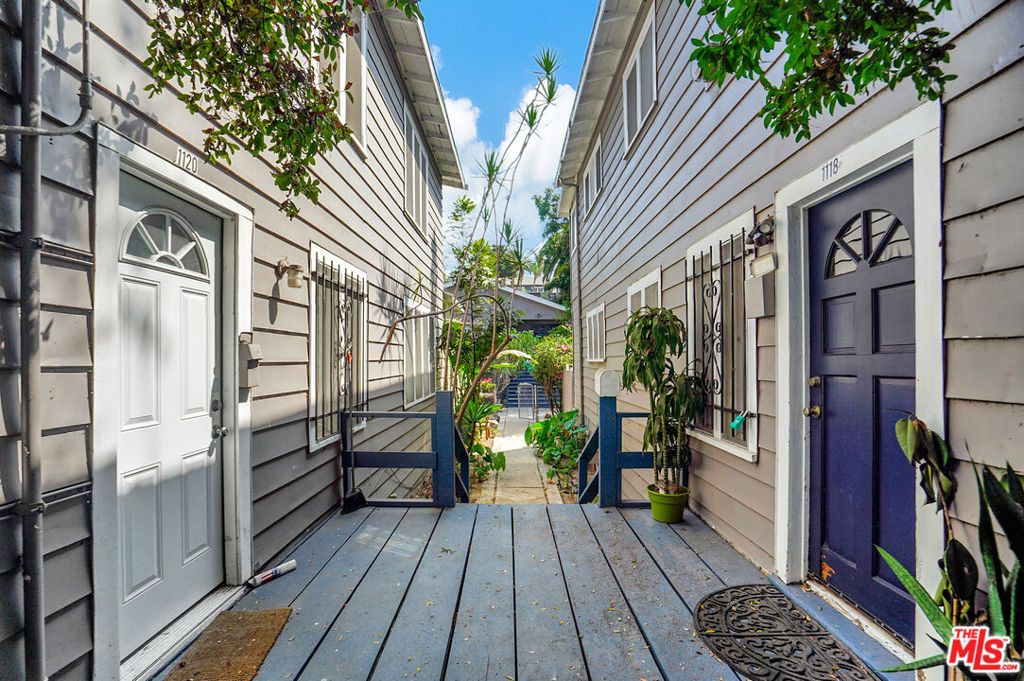 Photo of 1118 Sanborn Avenue, Los Angeles, CA 90029 (MLS # 25609069)