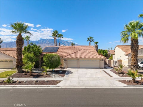 Photo of 27875 Avenida Maravilla, Cathedral City, CA 92234 (MLS # SR26221215)