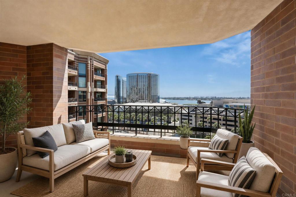 500 W Harbor 1110