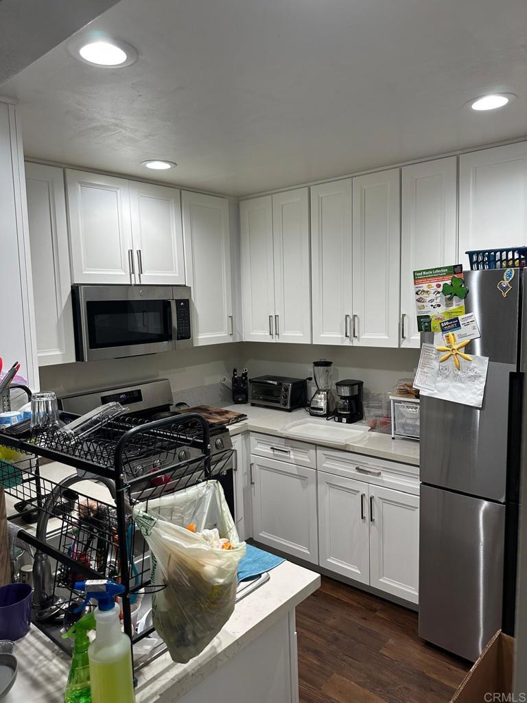 2055 Lakeridge Circle 103