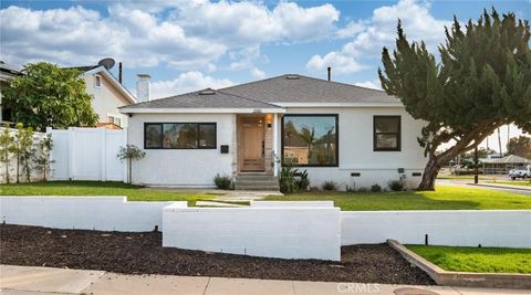 Photo of 2861 Pinckard Avenue, Redondo Beach, CA 90278 (MLS # SB26020715)