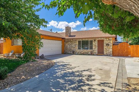 Photo of 44551 Stanridge Ave Ave, Lancaster, CA 93535 (MLS # 250039962SD)