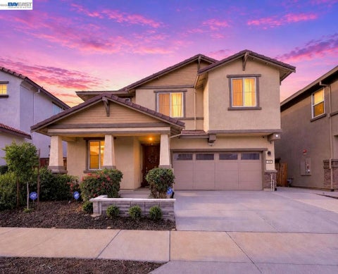 Photo of 209 Brush Creek Dr Dr, Brentwood, CA 94513 (MLS # 41122029)