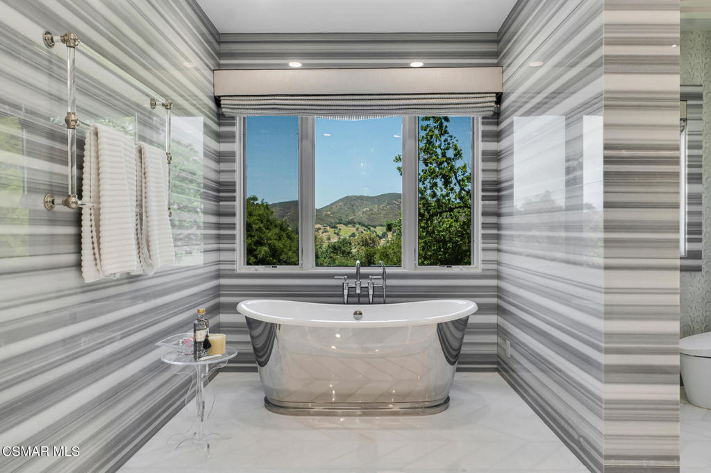 Lake Sherwood-762 - 762 - Residential