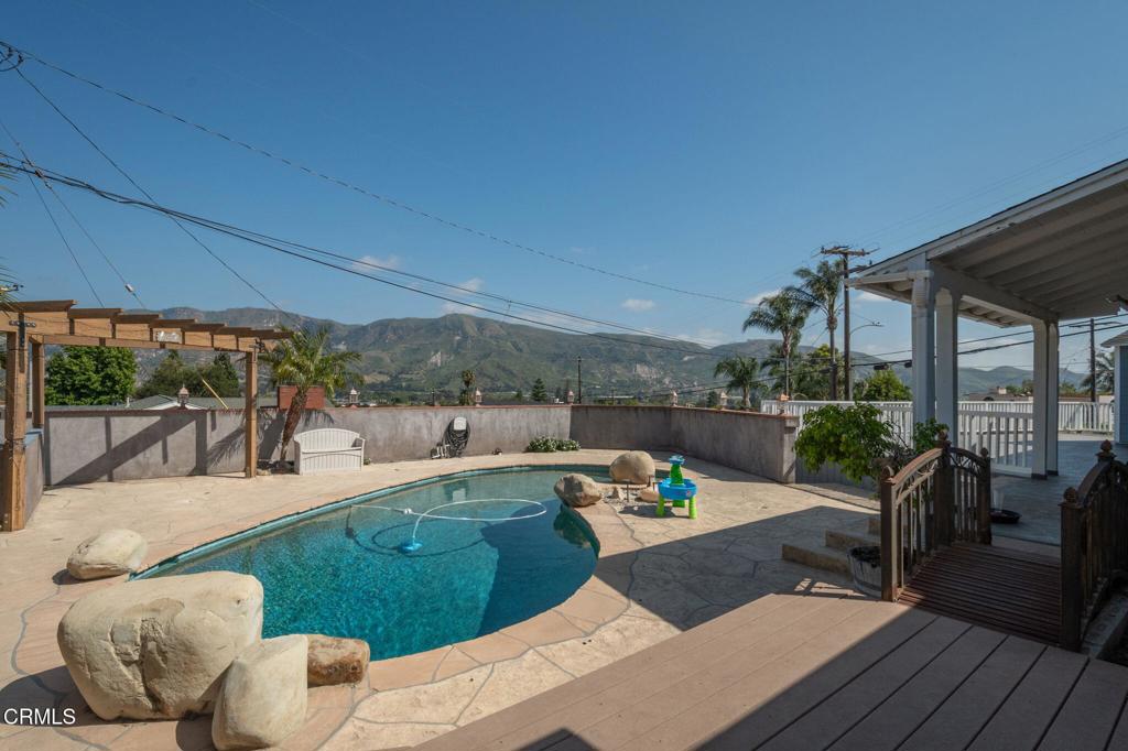942 Loma Vista Place