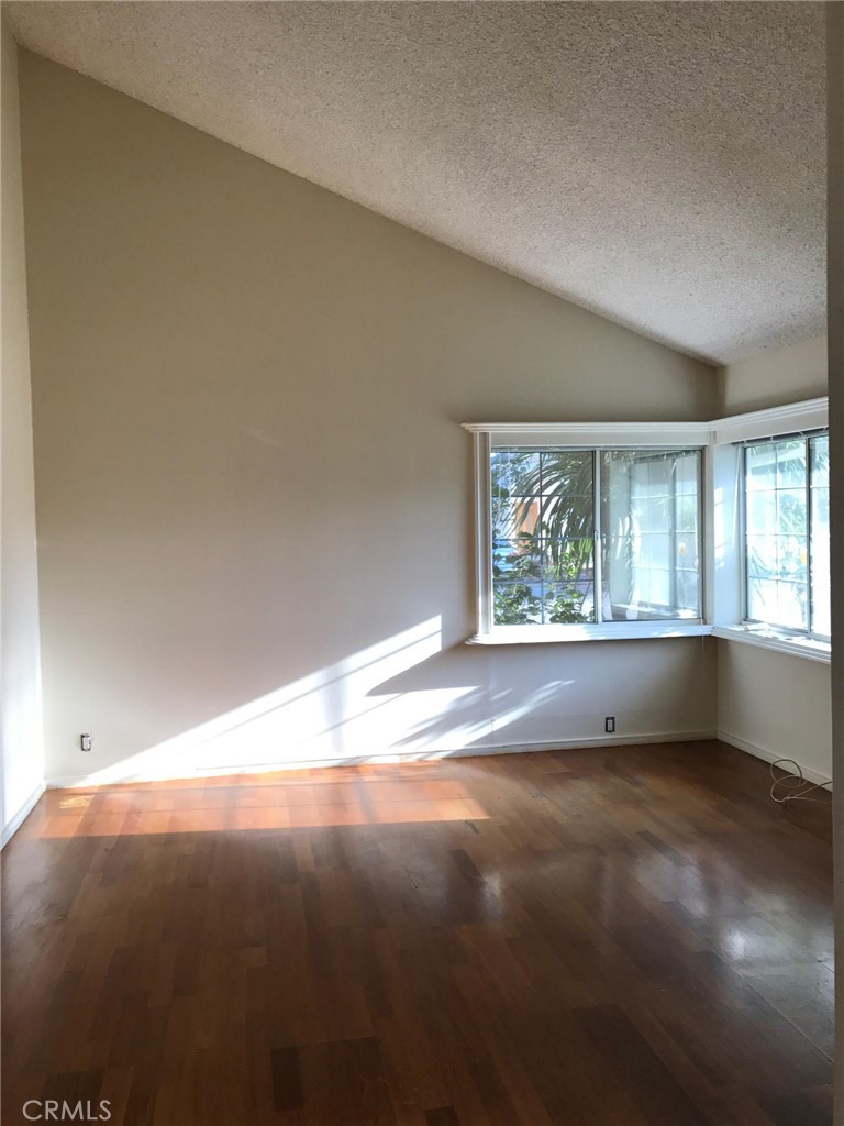 18622 Kamstra Avenue