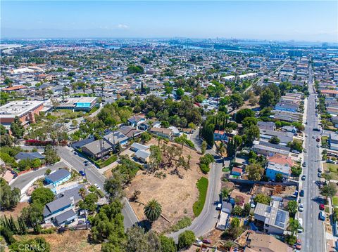 Tiny photo for 514 Arcadia Drive, San Pedro, CA 90731 (MLS # SB25192184)
