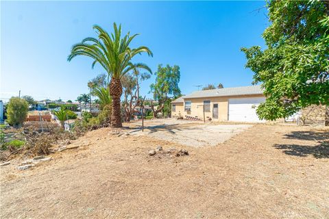 Tiny photo for 514 Arcadia Drive, San Pedro, CA 90731 (MLS # SB25192184)