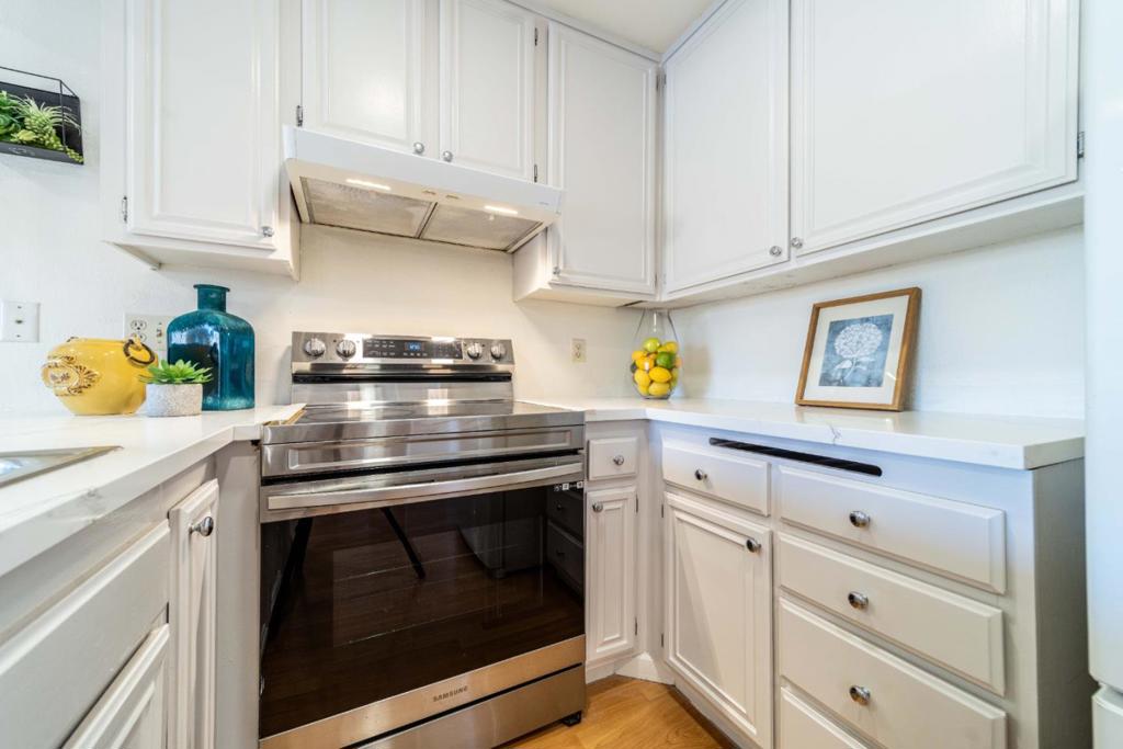 281 Hackamore