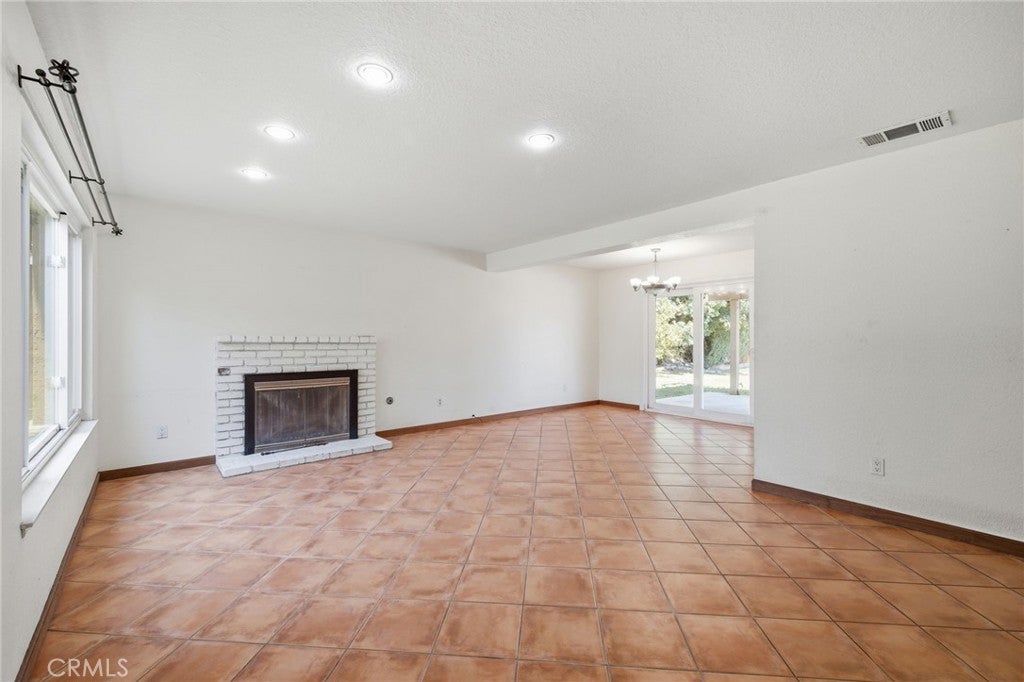 5833 Jasper Street