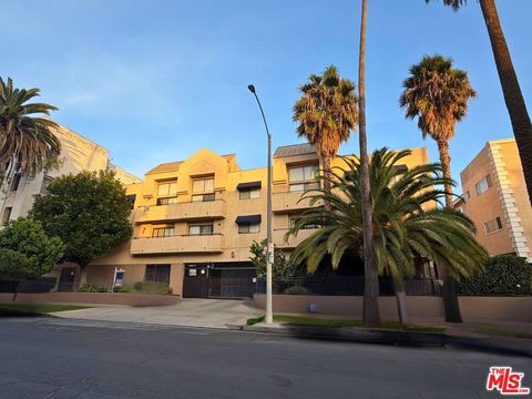 Photo of 326 S Manhattan Place #205, Los Angeles, CA 90020 (MLS # 25628885)