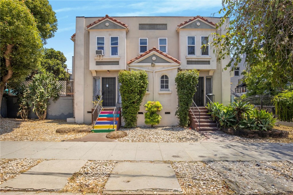 1180 Myra Avenue