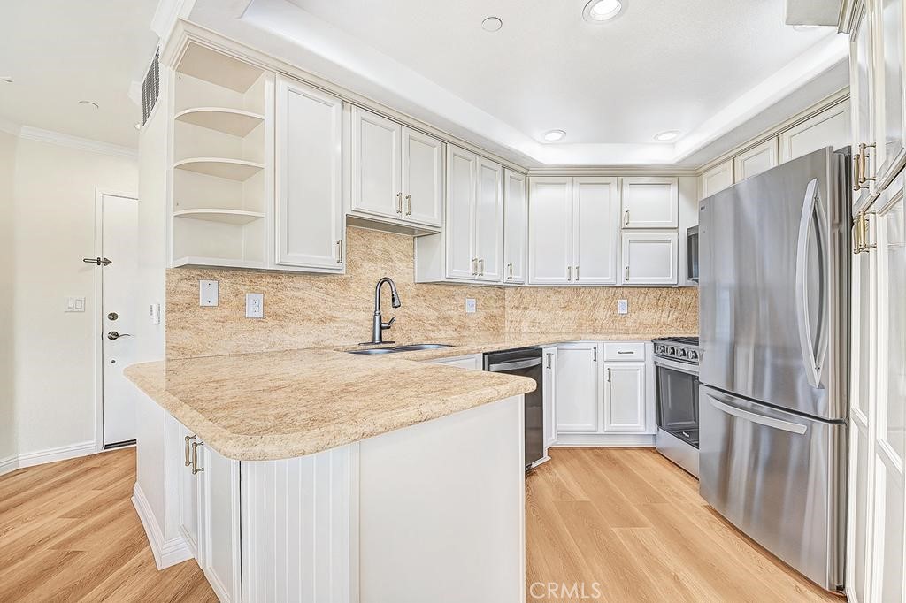 Vista Pacifica (VP) - Residential Lease