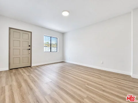 MLS: 26959727