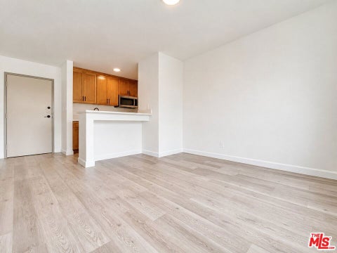 Photo of 1240 S Bronson Avenue #9, Los Angeles, CA 90019 (MLS # 26959727)