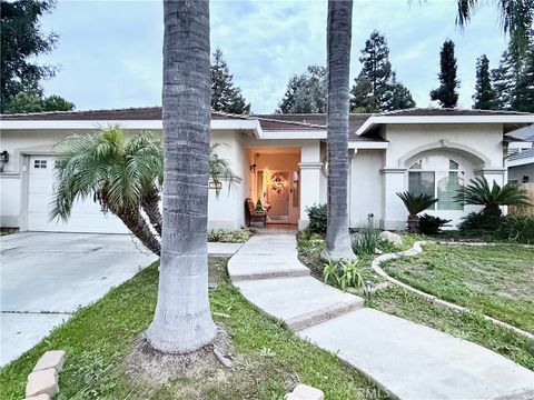 Photo of 3922 Black Hawk Ave, Merced, CA 95340 (MLS # MC25279883)