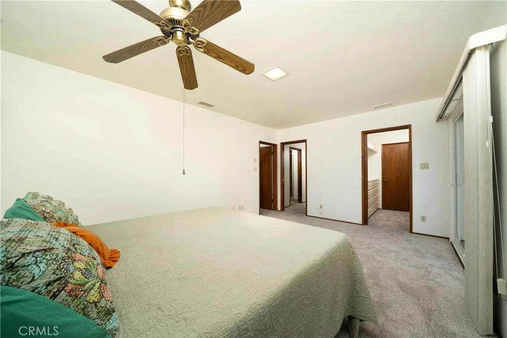 Lakewood, California 90712, United States, 5 Bedrooms Bedrooms, ,4 BathroomsBathrooms,Residential,Active,236630