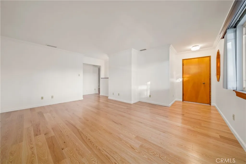 Lakewood, California 90712, United States, 5 Bedrooms Bedrooms, ,4 BathroomsBathrooms,Residential,Active,236630