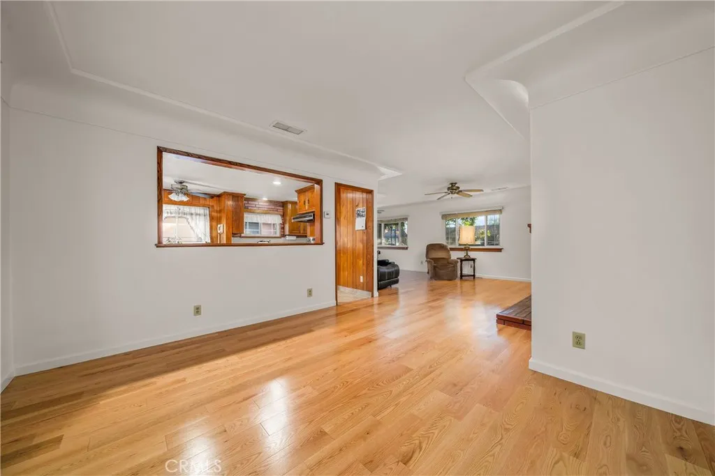 Lakewood, California 90712, United States, 5 Bedrooms Bedrooms, ,4 BathroomsBathrooms,Residential,Active,236630