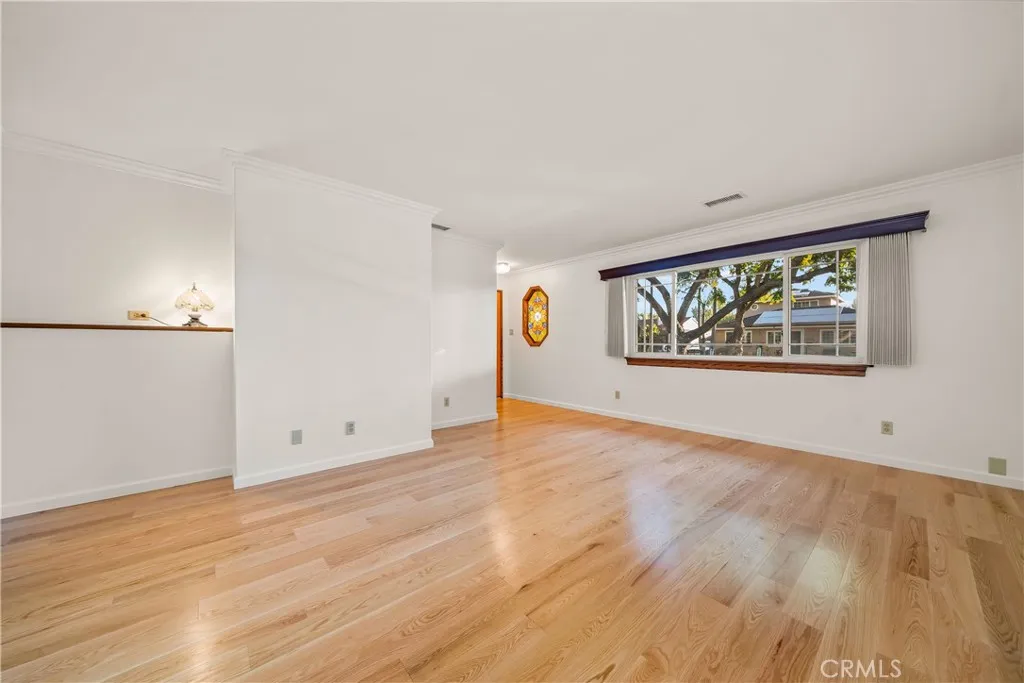 Lakewood, California 90712, United States, 5 Bedrooms Bedrooms, ,4 BathroomsBathrooms,Residential,Active,236630